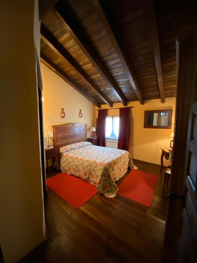 Casa Rural Dos Reales San Cristobal de Boedo Exterior foto