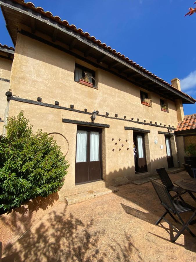 Casa Rural Dos Reales San Cristobal de Boedo Exterior foto