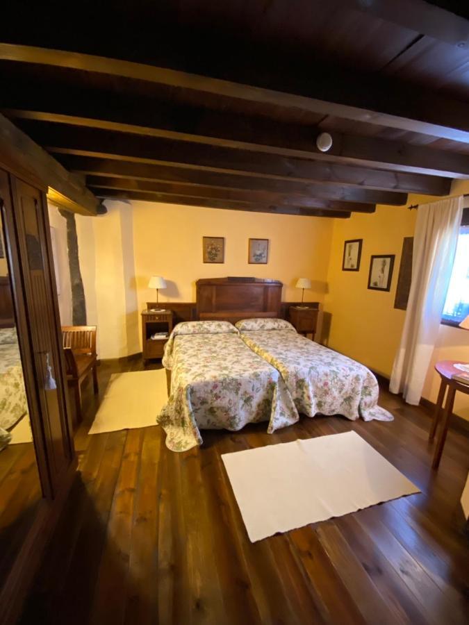 Casa Rural Dos Reales San Cristobal de Boedo Exterior foto