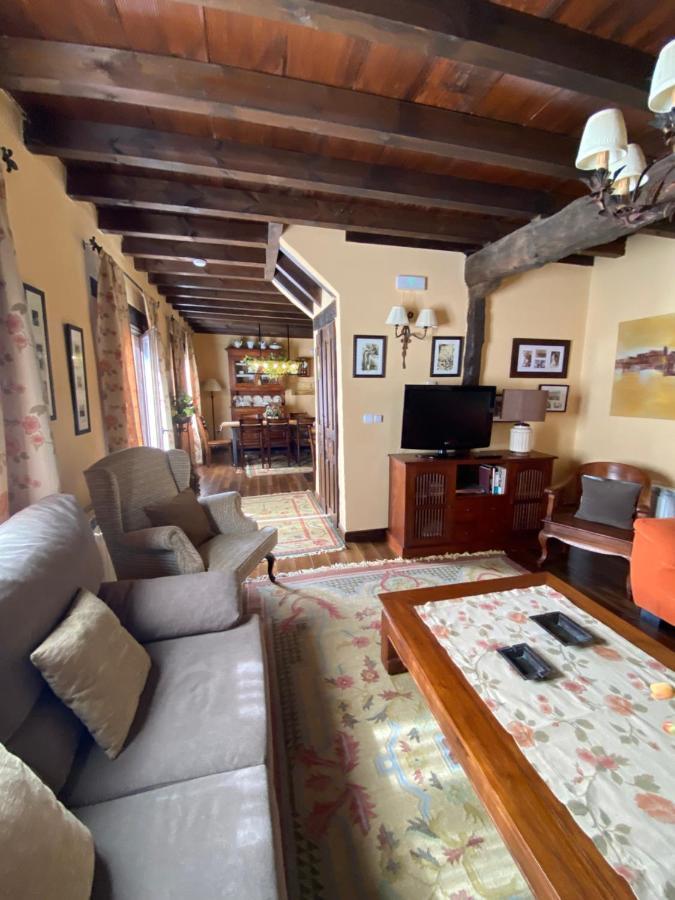 Casa Rural Dos Reales San Cristobal de Boedo Exterior foto